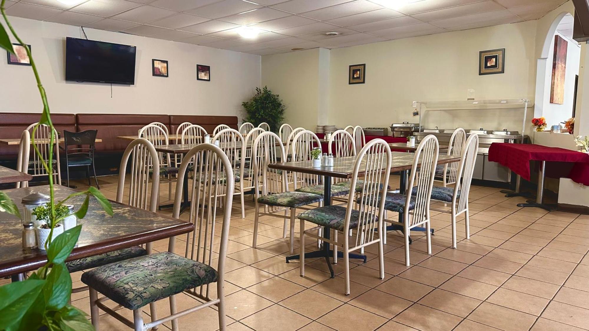 Lacombe Motor Inn Екстер'єр фото