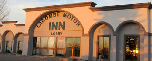 Lacombe Motor Inn Екстер'єр фото